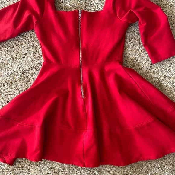 LULU'S Red Three-Quarter Sleeve Skater Dress NWOT - Picture 8 of 8